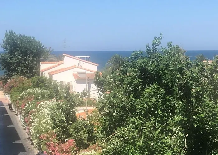 Primera Linea De Playa A 1km Del Puerto De Apartman *
