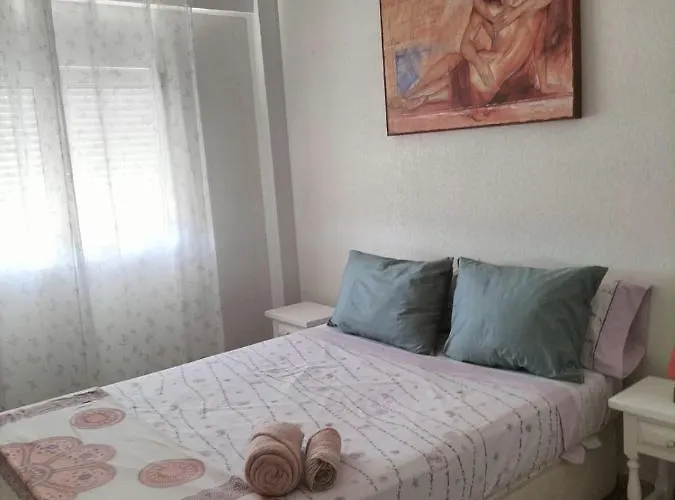 Primera Linea De Playa A 1km Del Puerto De Apartman *