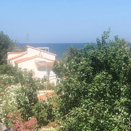 Primera Linea De Playa A 1km Del Puerto De Apartment *