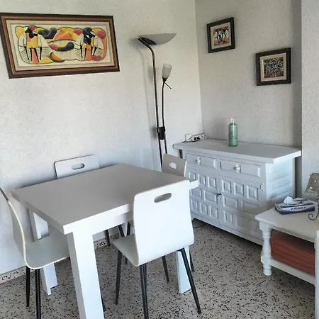 Apartment Primera Linea De Playa A 1km Del Puerto De *