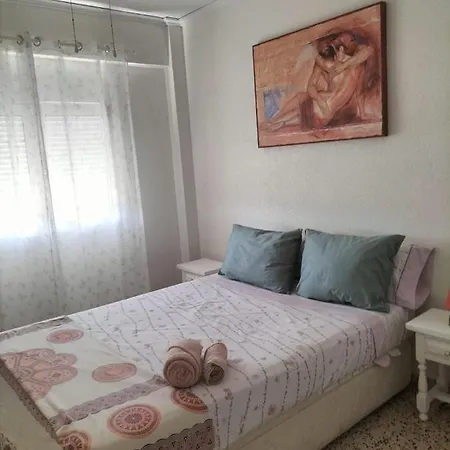 Primera Linea De Playa A 1km Del Puerto De Apartment *