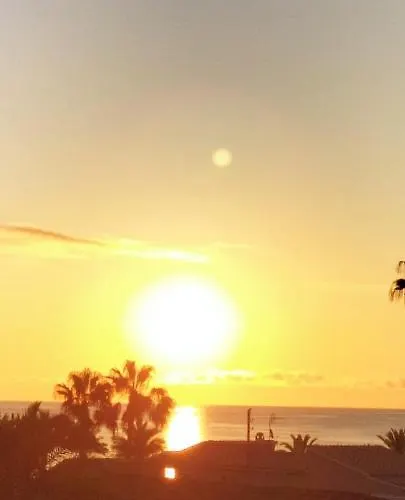 Primera Linea De Playa A 1km Del Puerto De Apartament *